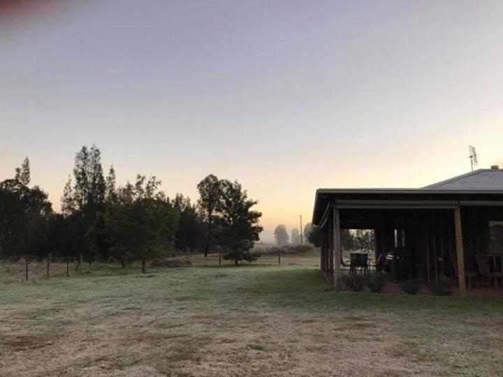 勒弗戴尔红胶住宿加早餐旅馆 外观 照片